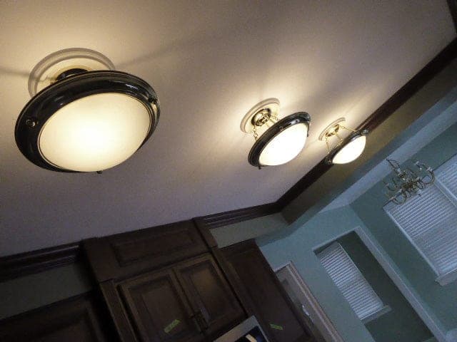 Ceiling Light Fixture with Medallion