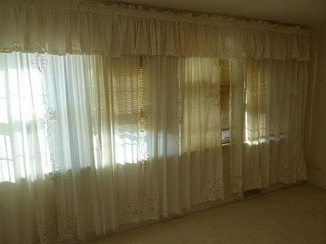 14' Drapes & Hardware - Set 1