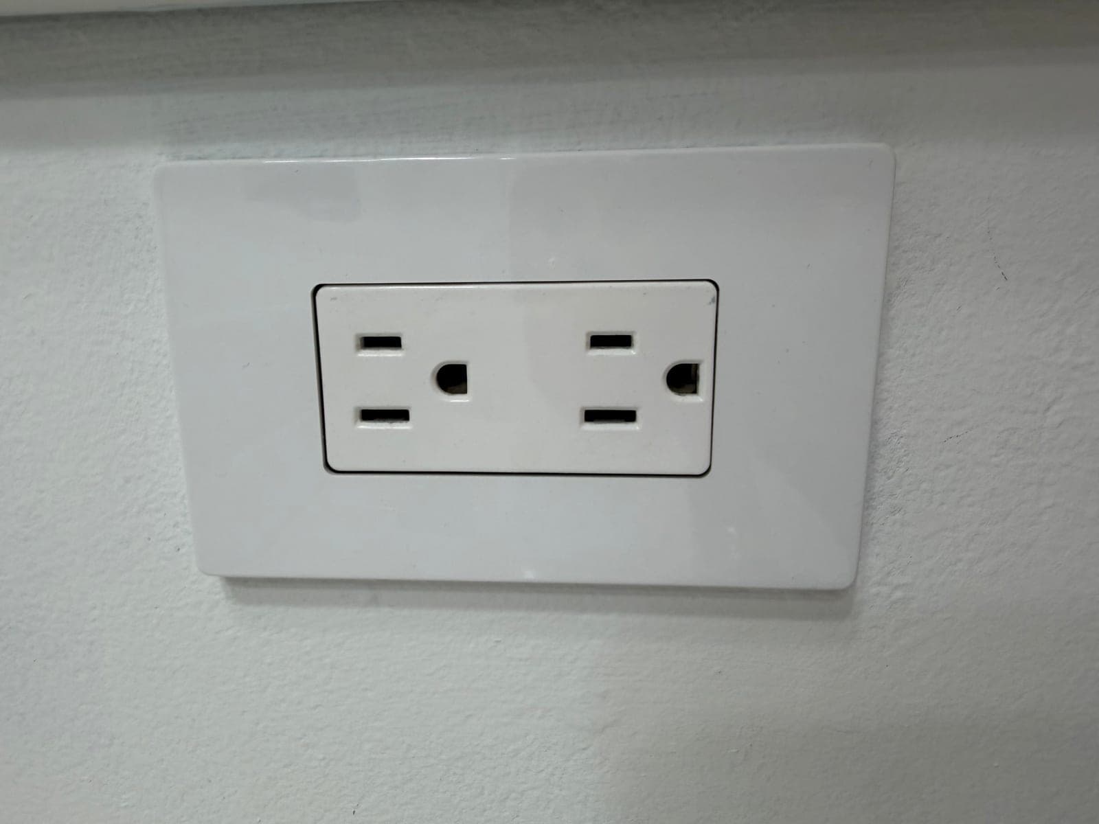 36-Piece White Electrical Outlet Bundle
